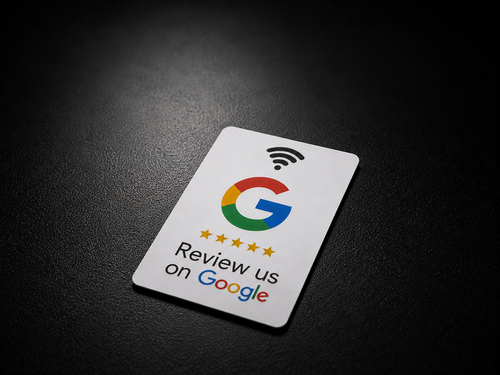 NFC Karte mit Aufschrift Review us on Google und Google Logo
