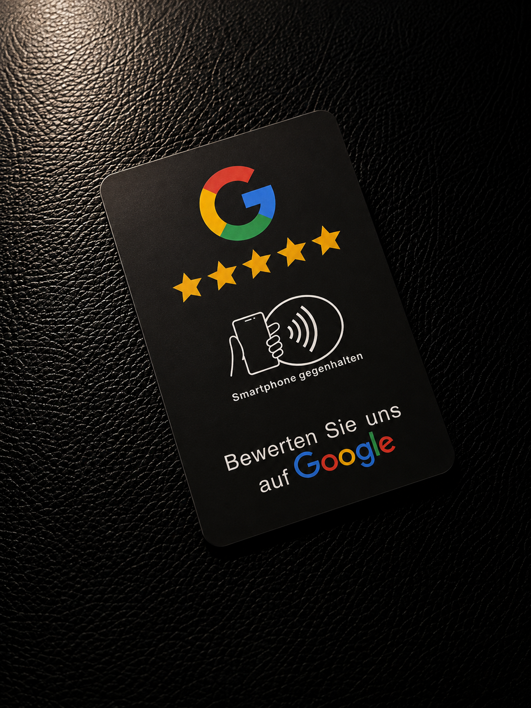 Schwarze Google Bewertungskarte mit NFC Chip und Sternebewertung